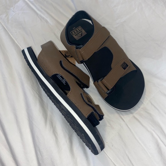 REEF Brown & Black Kid’s Velcro Sandals - Picture 3 of 8